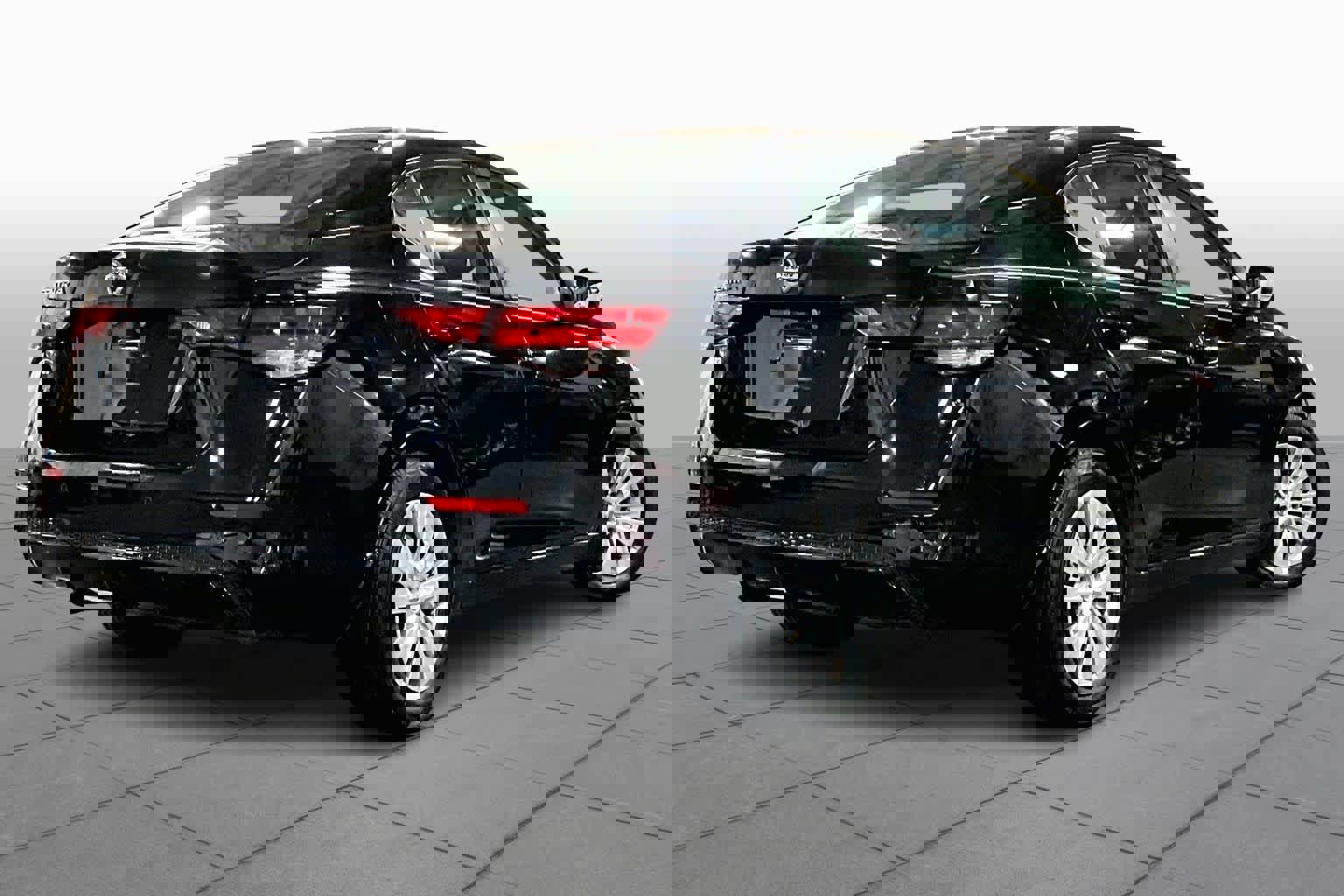 Used 2020 Nissan Sentra S image 12