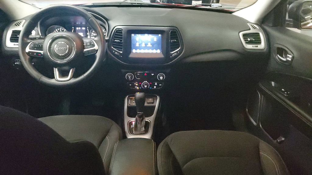Used 2021 Jeep Compass Sport image 11