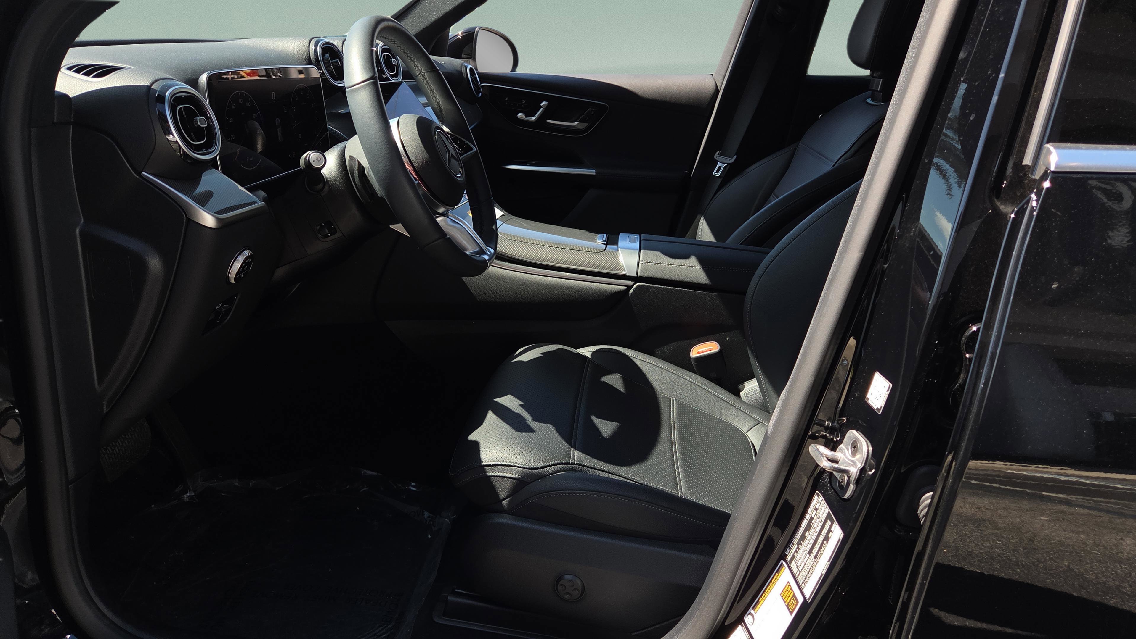 Used 2026 Mercedes-Benz GLC 300 image 10