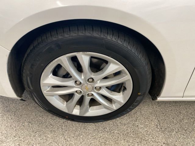 Used 2016 Chevrolet Malibu LT image 12