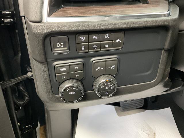 New 2026 Chevrolet Tahoe Z71 w/ Comfort Package AWD/4WD image 13