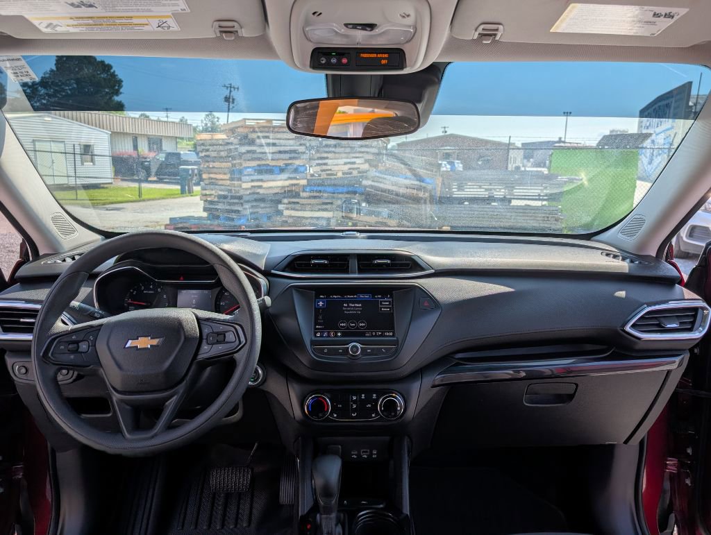 Used 2023 Chevrolet TrailBlazer LT image 16