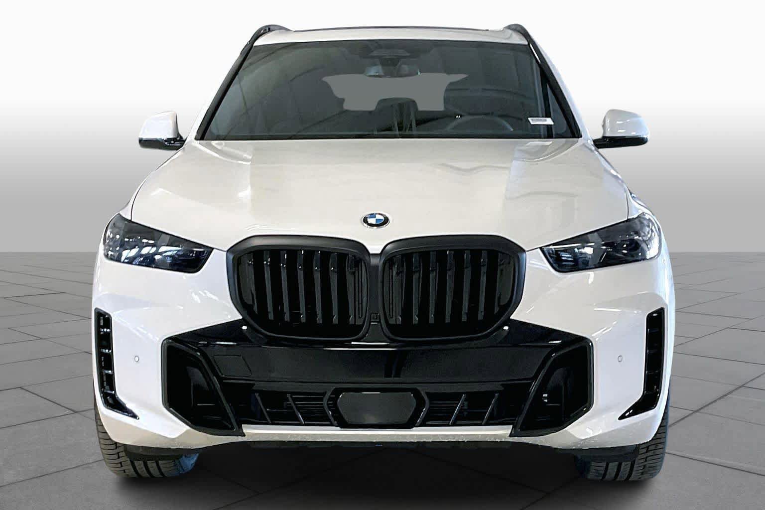 New 2026 BMW X5 sDrive40i w/ M Sport Package image 3