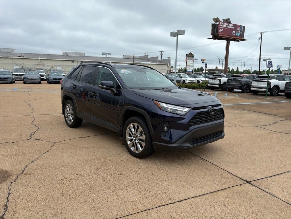 Used 2023 Toyota RAV4 XLE Premium FWD image 6