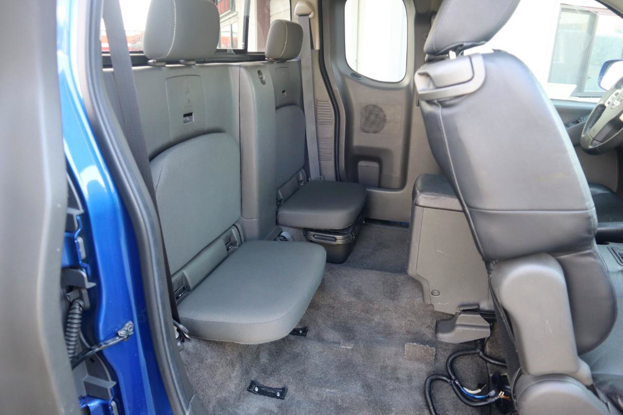 Used 2013 Nissan Frontier PRO-4X AWD/4WD image 45