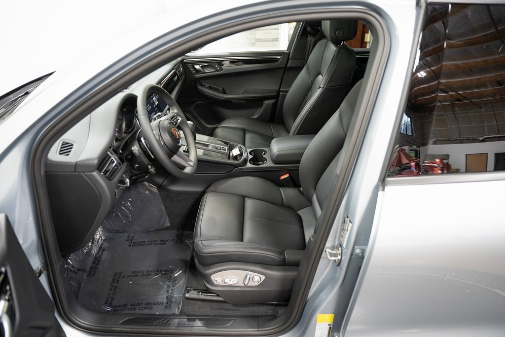Used 2024 Porsche Macan image 5