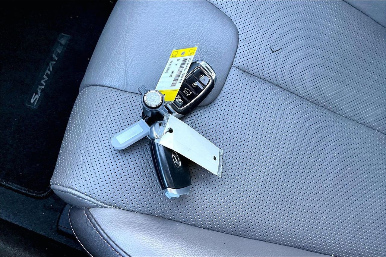 Used 2020 Hyundai Santa Fe SEL w/ Convenience + Premium Package image 32