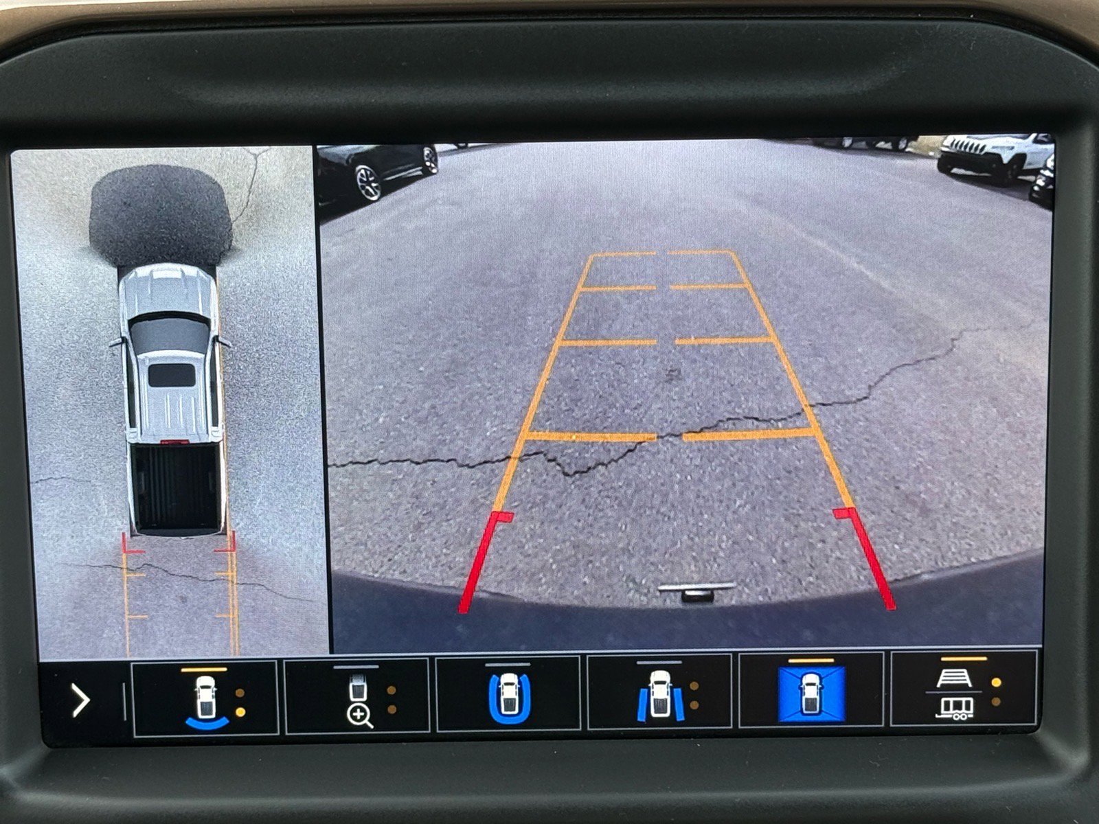 Used 2021 Chevrolet Silverado 1500 High Country w/ Technology Package image 19