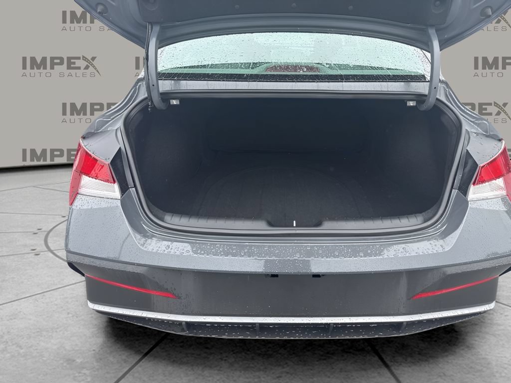 Used 2024 Hyundai Elantra SEL FWD image 26