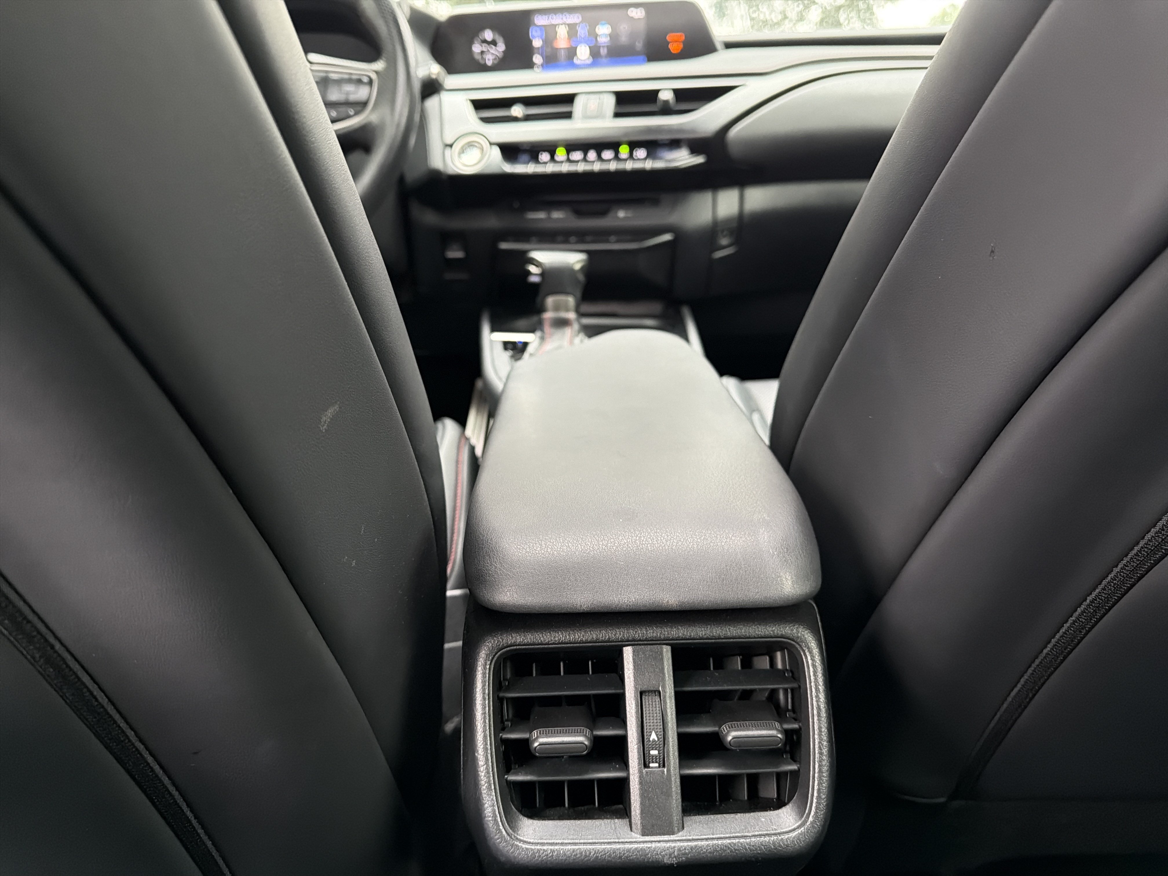 Used 2019 Lexus UX 200 F Sport w/ F Sport Premium Package FWD image 24