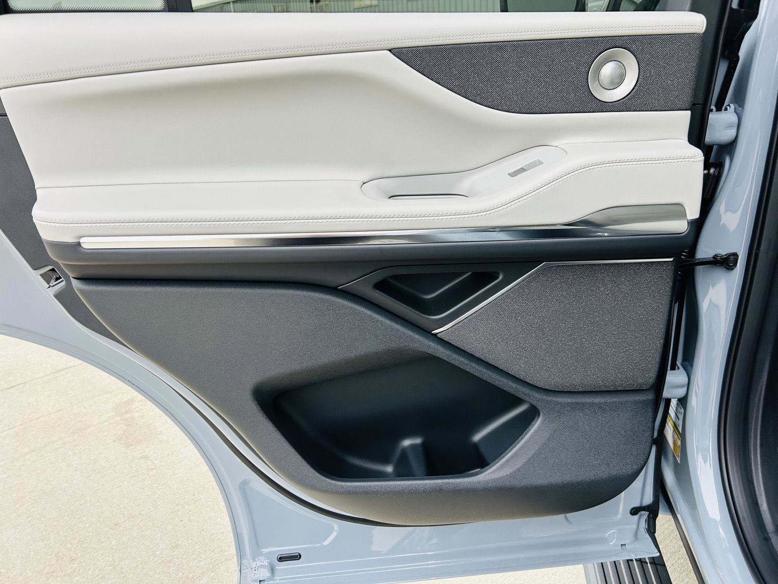 New 2026 Lincoln Navigator Reserve image 39