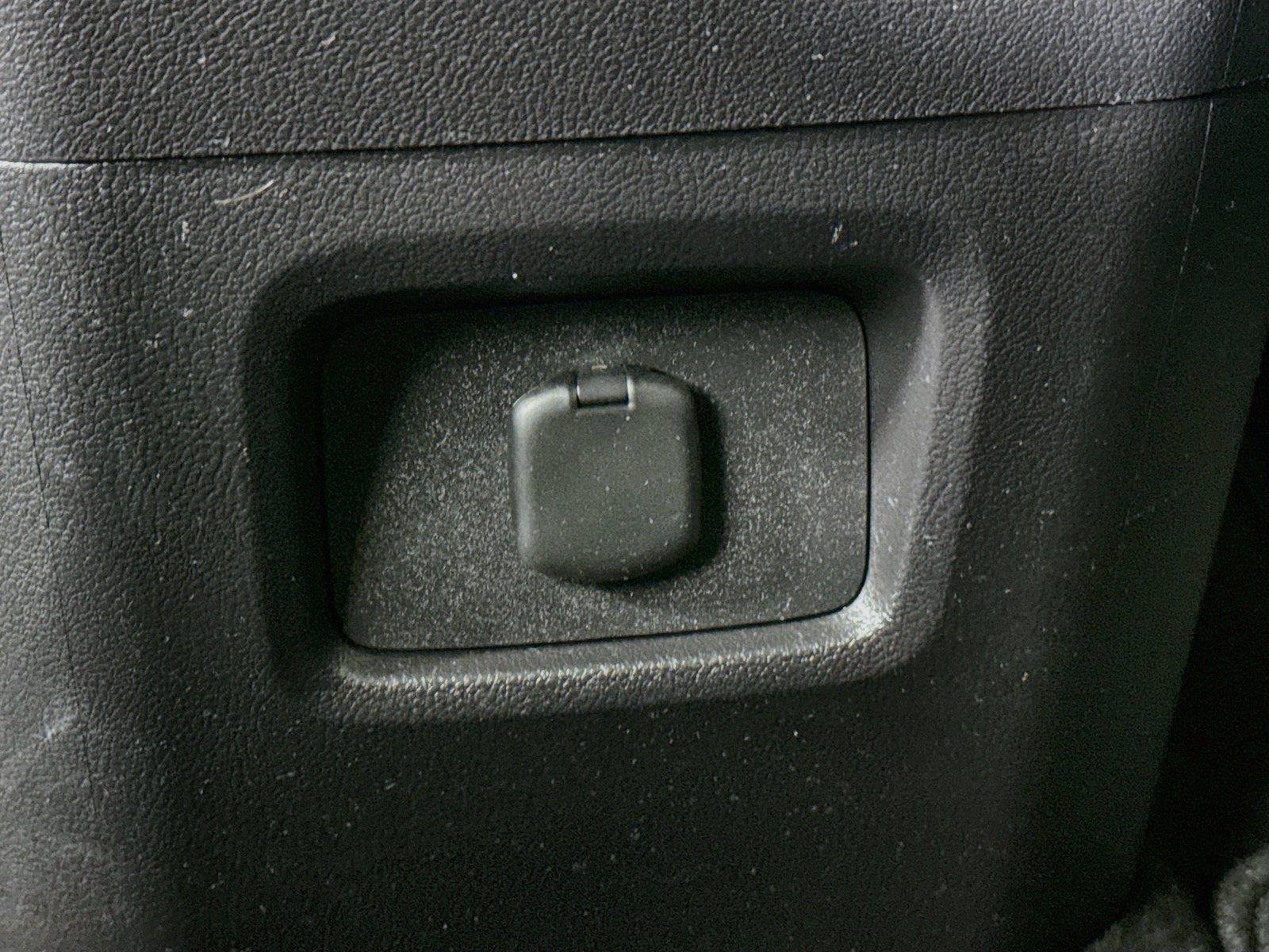 Certified 2025 Toyota Grand Highlander FWD image 36