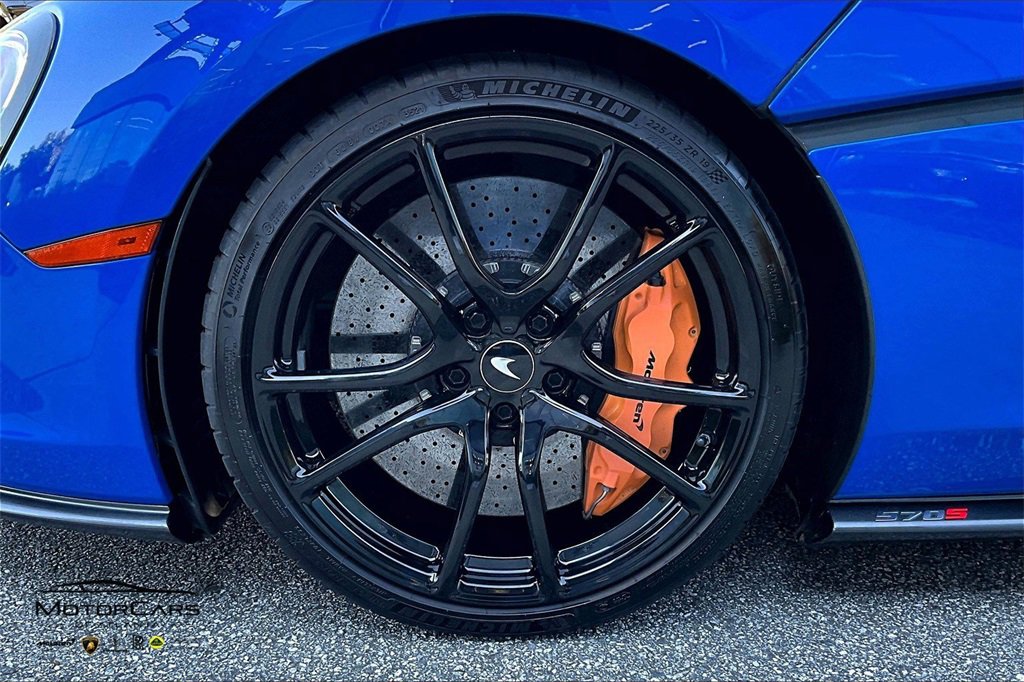 Used 2019 McLaren 570S Spider image 10