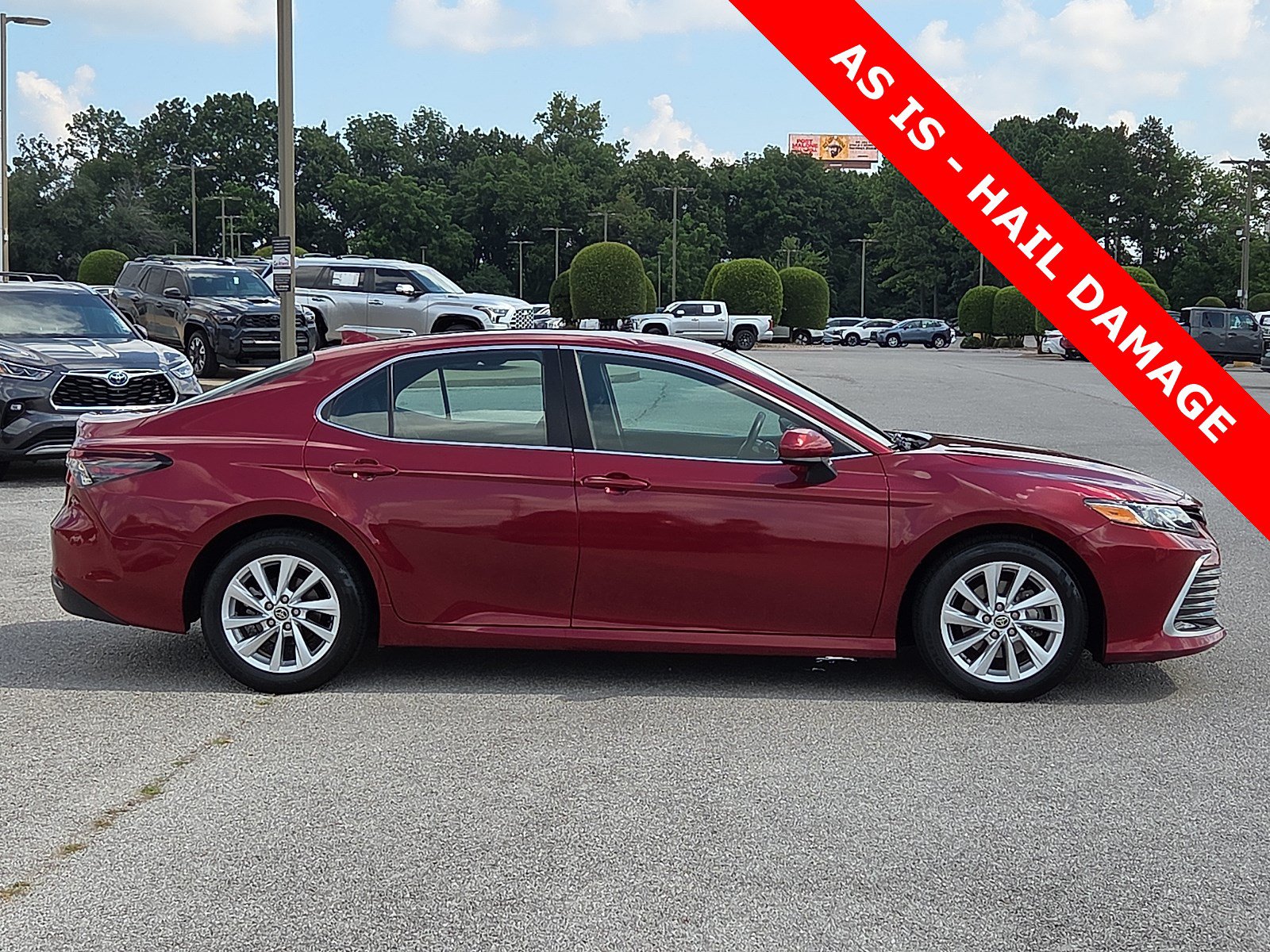 Used 2021 Toyota Camry LE FWD image 6