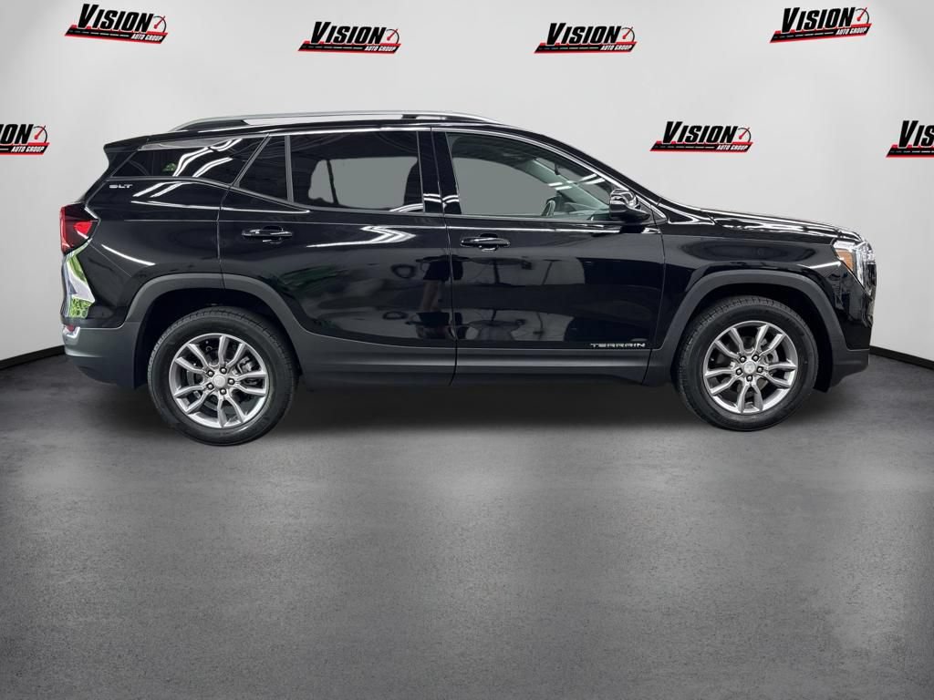 Used 2023 GMC Terrain SLT AWD/4WD image 4