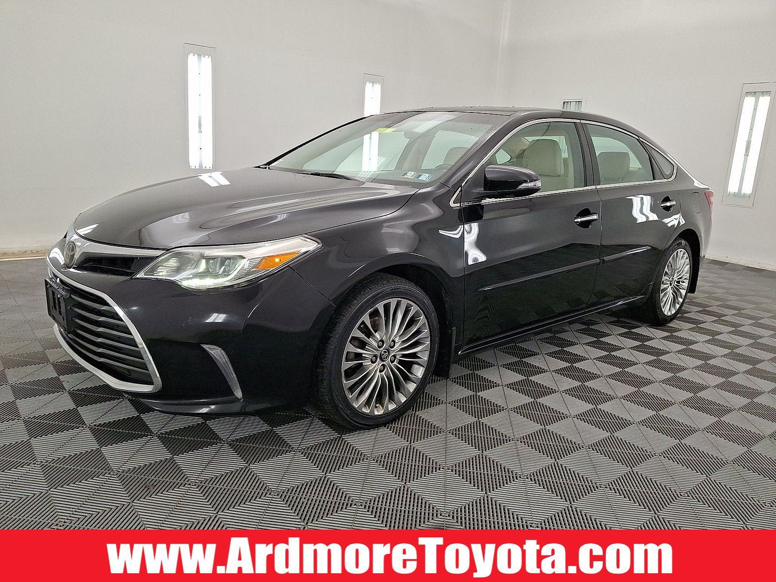 Used 2016 Toyota Avalon Limited w/ Protection Package FWD image 1