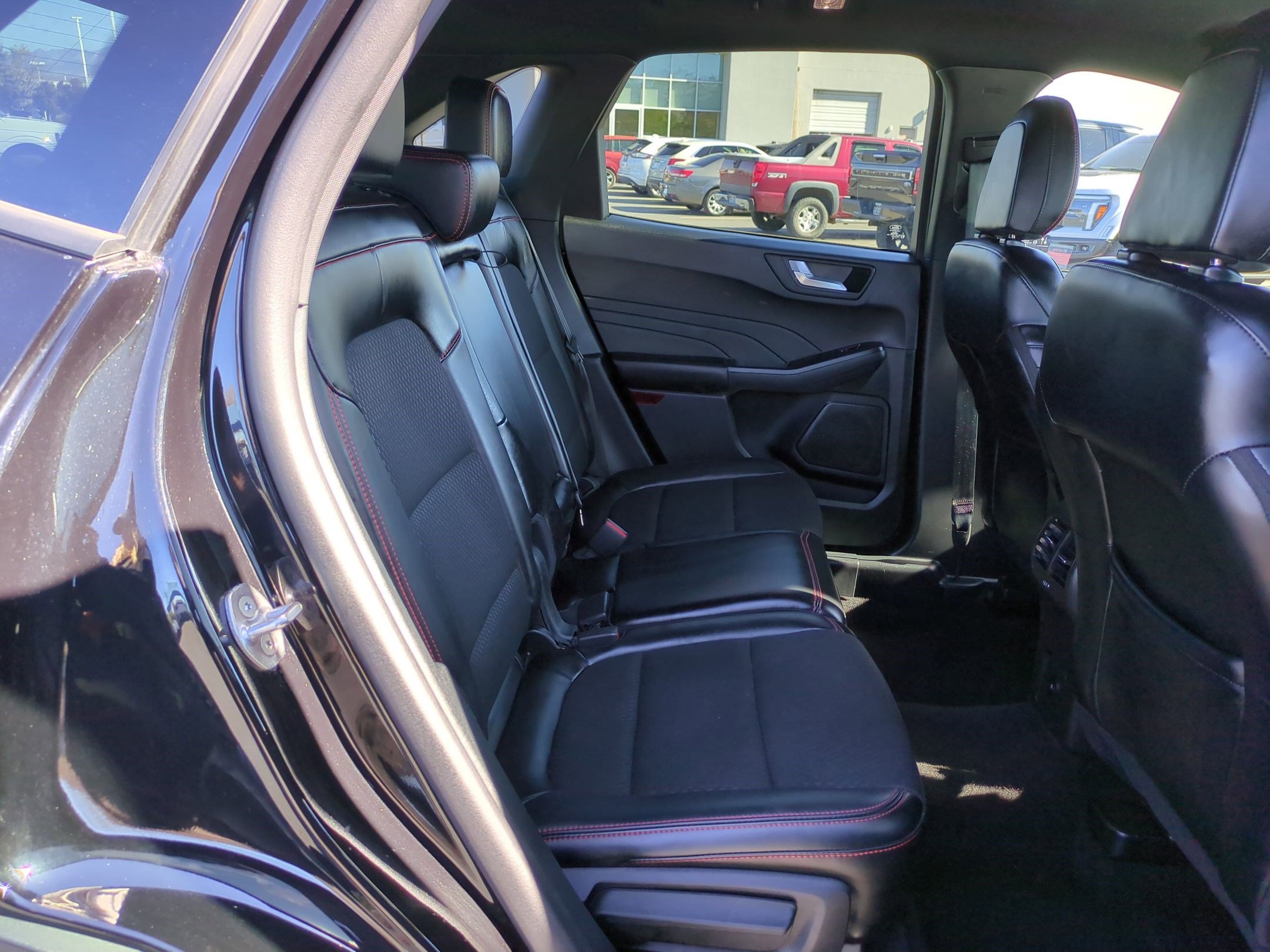 Used 2025 Ford Escape ST-Line image 29