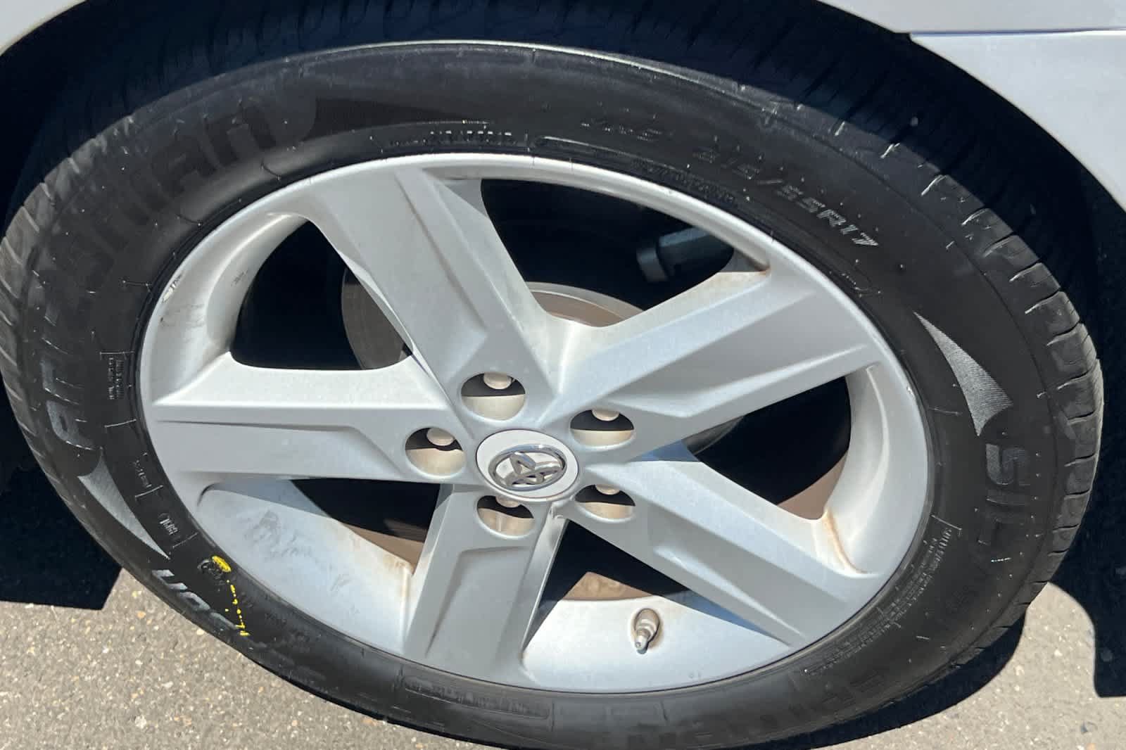 Used 2012 Toyota Camry SE FWD image 22
