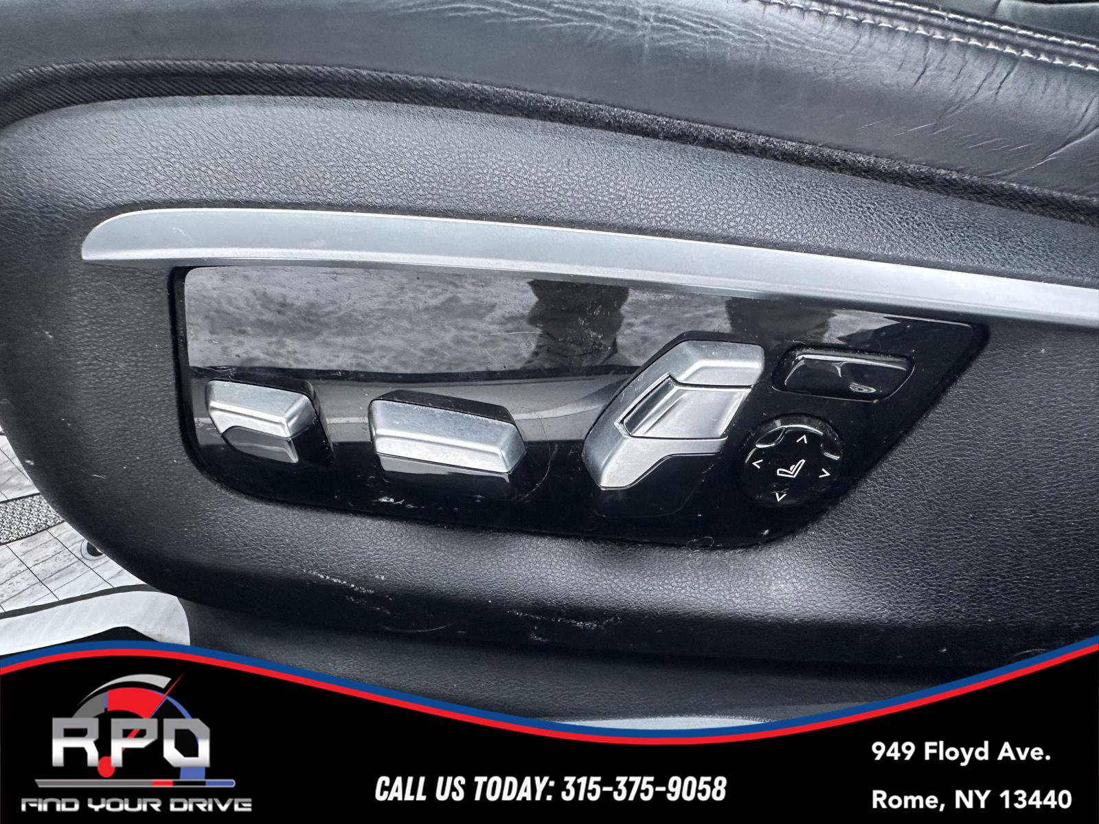 Used 2017 BMW 750i xDrive image 23