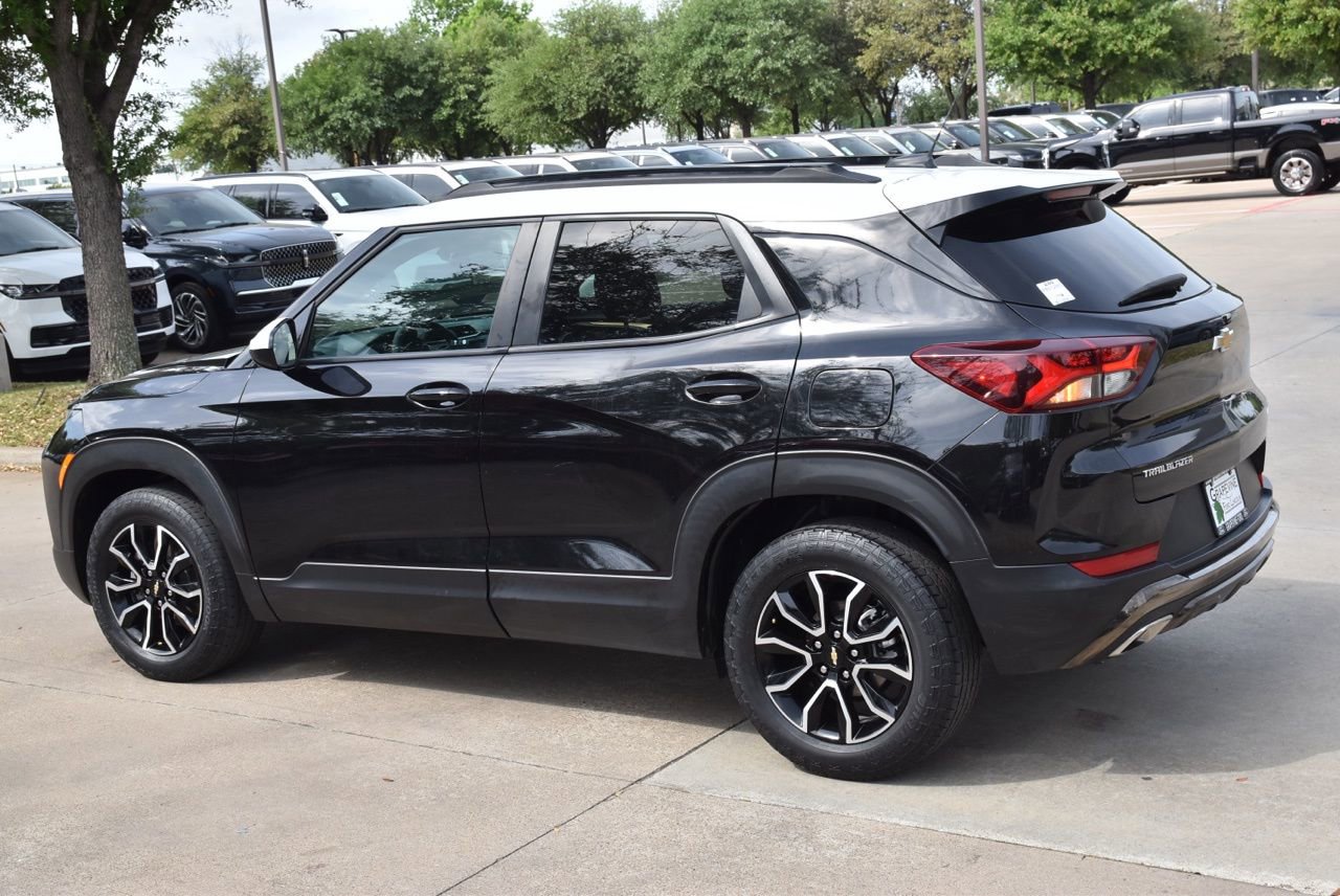 Used 2023 Chevrolet TrailBlazer ACTIV FWD image 11