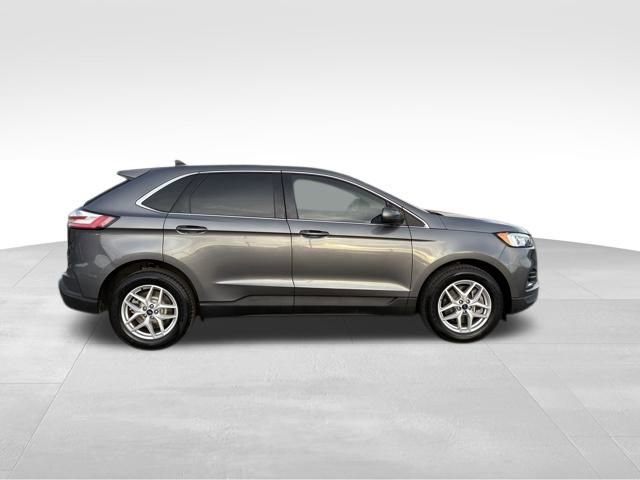 Used 2022 Ford Edge SEL image 9
