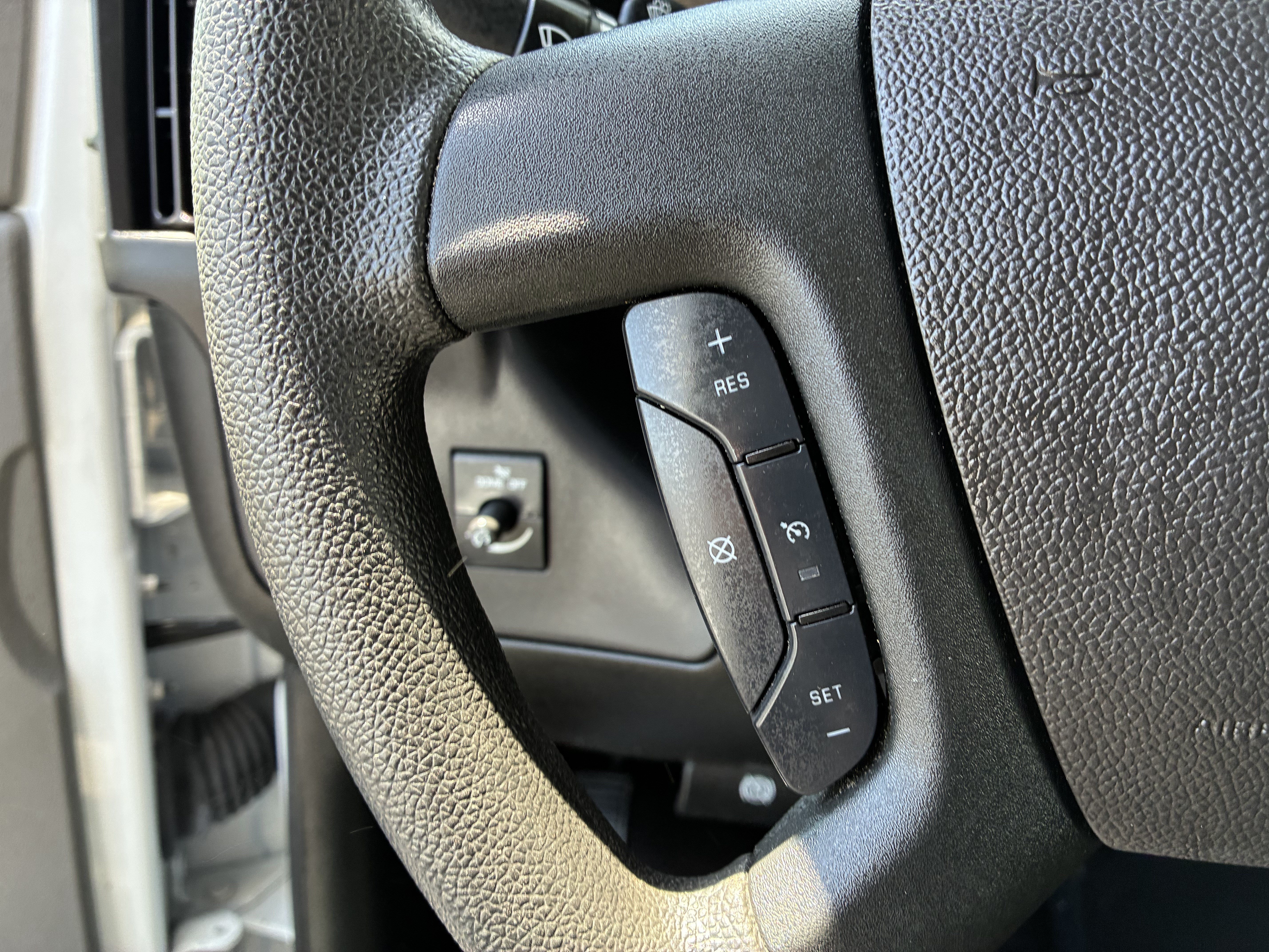 Used 2025 Chevrolet Express 3500 w/ Power Convenience Package RWD image 30