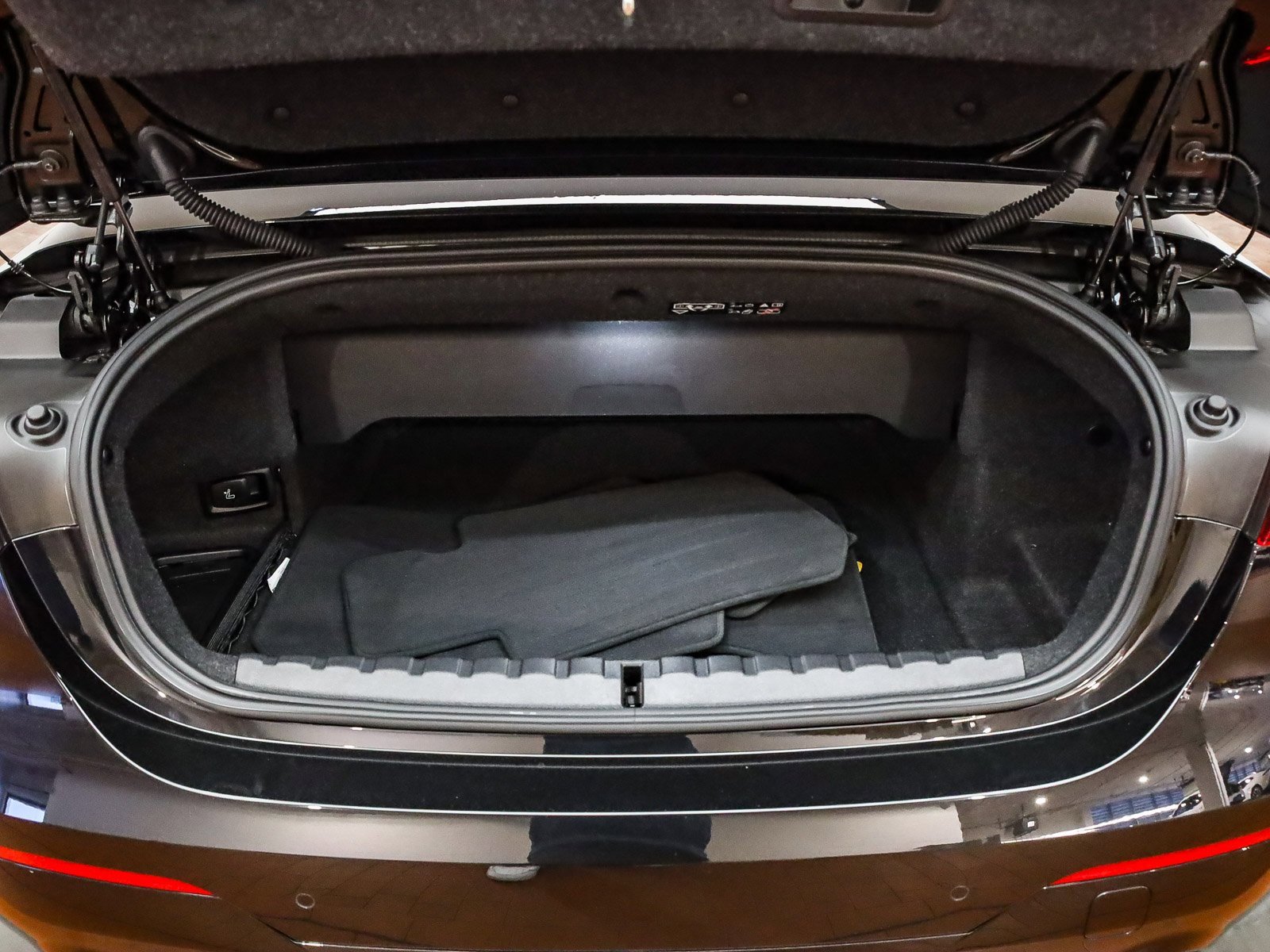 Used 2025 BMW 430i Convertible w/ M Sport Package image 25