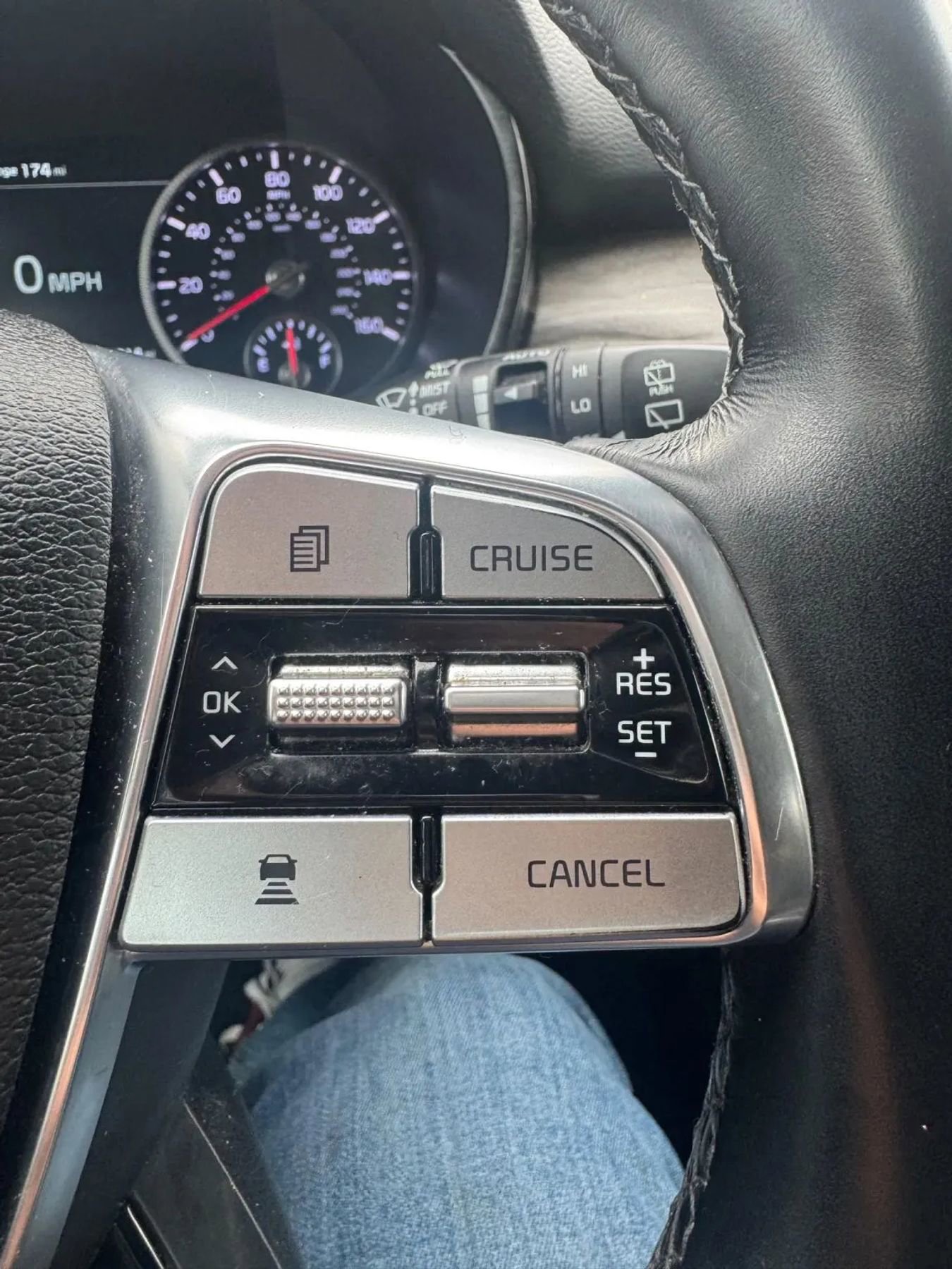 Used 2020 Kia Telluride SX w/ SX Prestige Package image 12