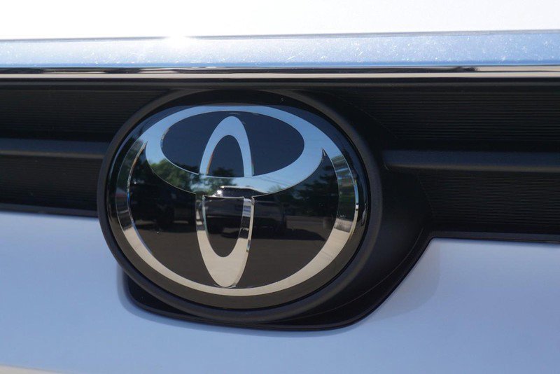 Used 2025 Toyota Grand Highlander FWD image 11