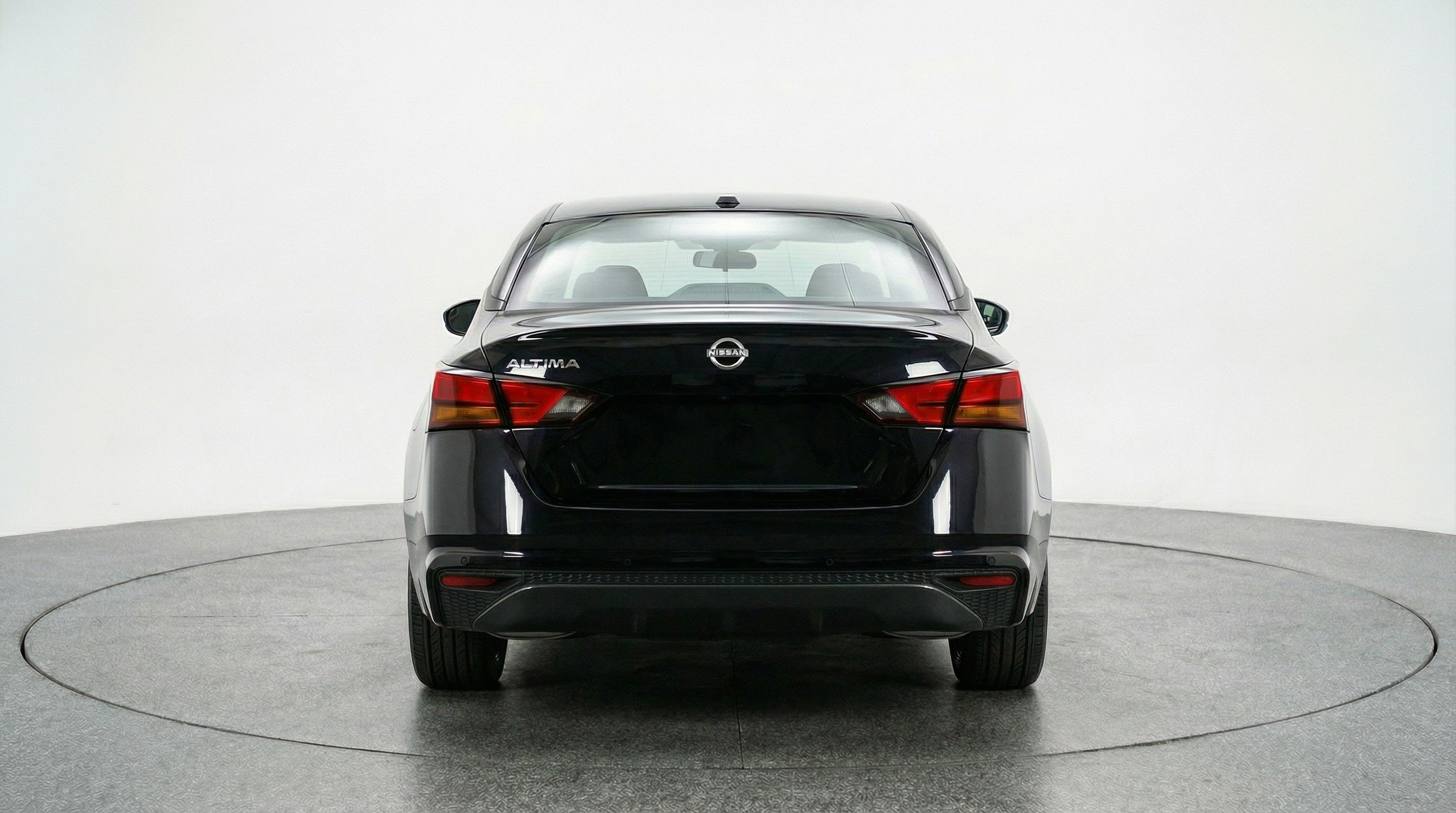 Used 2025 Nissan Altima 2.5 SV image 7