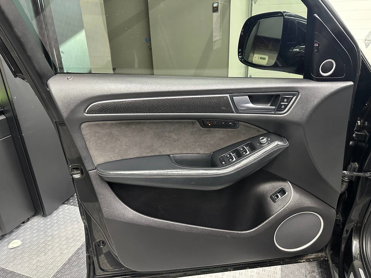 Used 2016 Audi SQ5 Premium Plus w/ Technology Package image 13