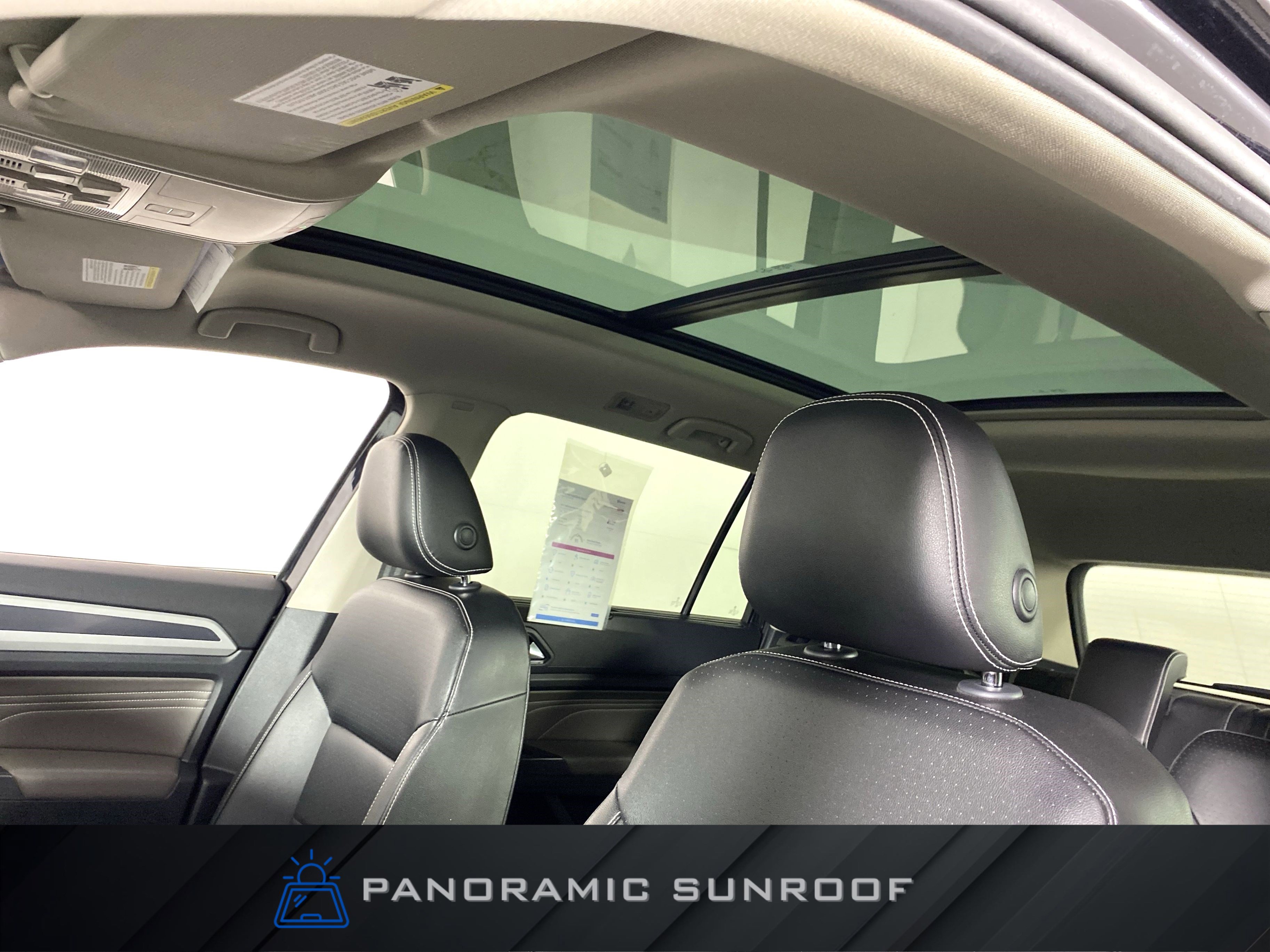 Used 2021 Volkswagen Atlas SEL R-Line image 2