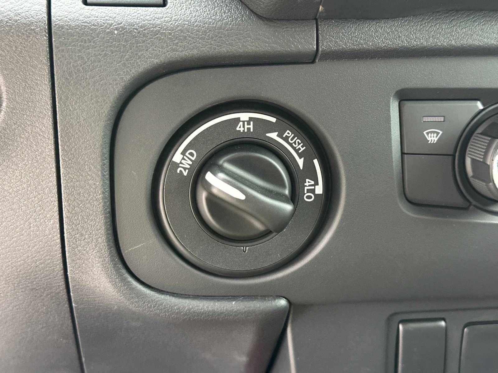 New 2025 Nissan Frontier PRO-4X image 31