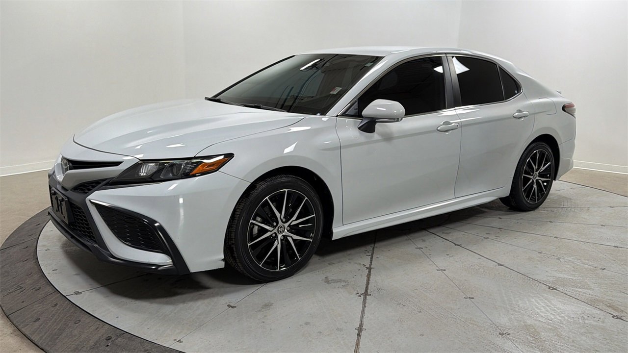 Certified 2022 Toyota Camry SE