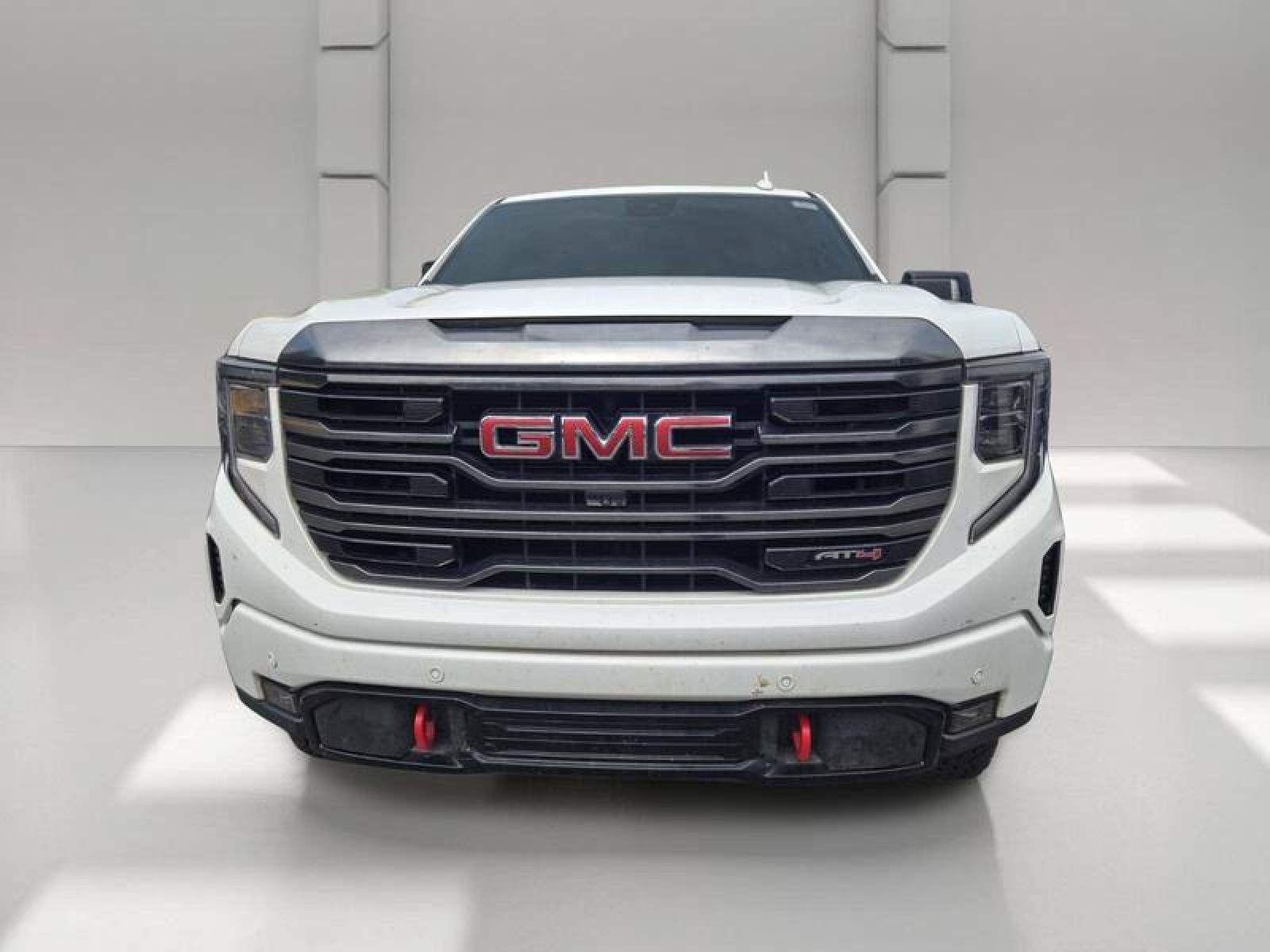 Used 2024 GMC Sierra 1500 AT4 w/ Technology Package AWD/4WD image 2