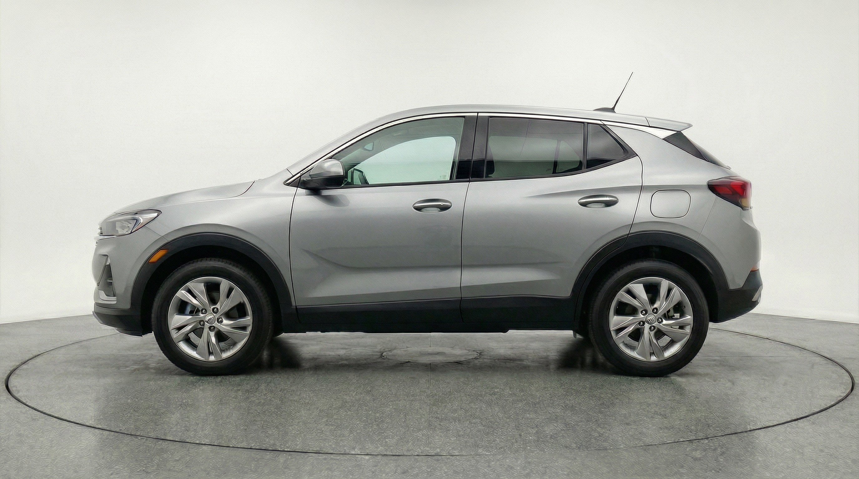 Used 2025 Buick Encore GX Preferred AWD/4WD image 5