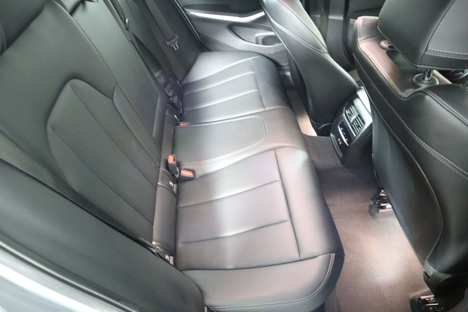 Used 2024 BMW 330i xDrive Sedan image 57