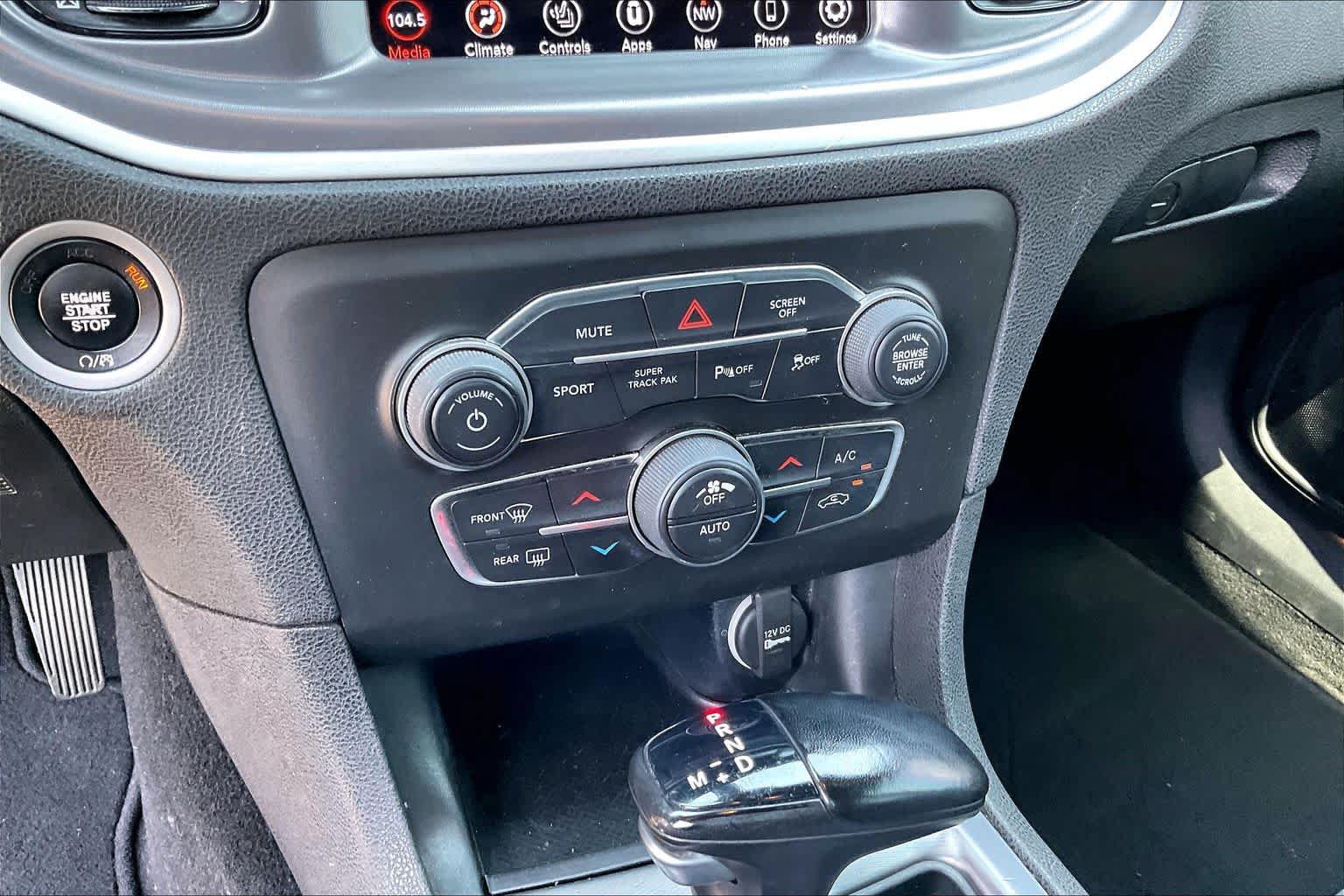 Used 2021 Dodge Charger SXT w/ Blacktop Package AWD/4WD image 32