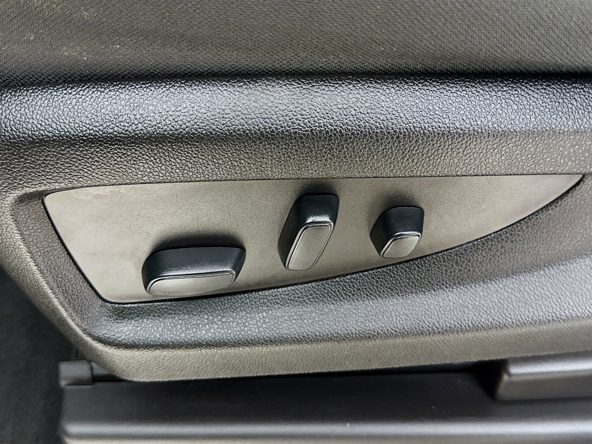 Used 2018 Chevrolet Silverado 1500 LT w/ All Star Edition image 24