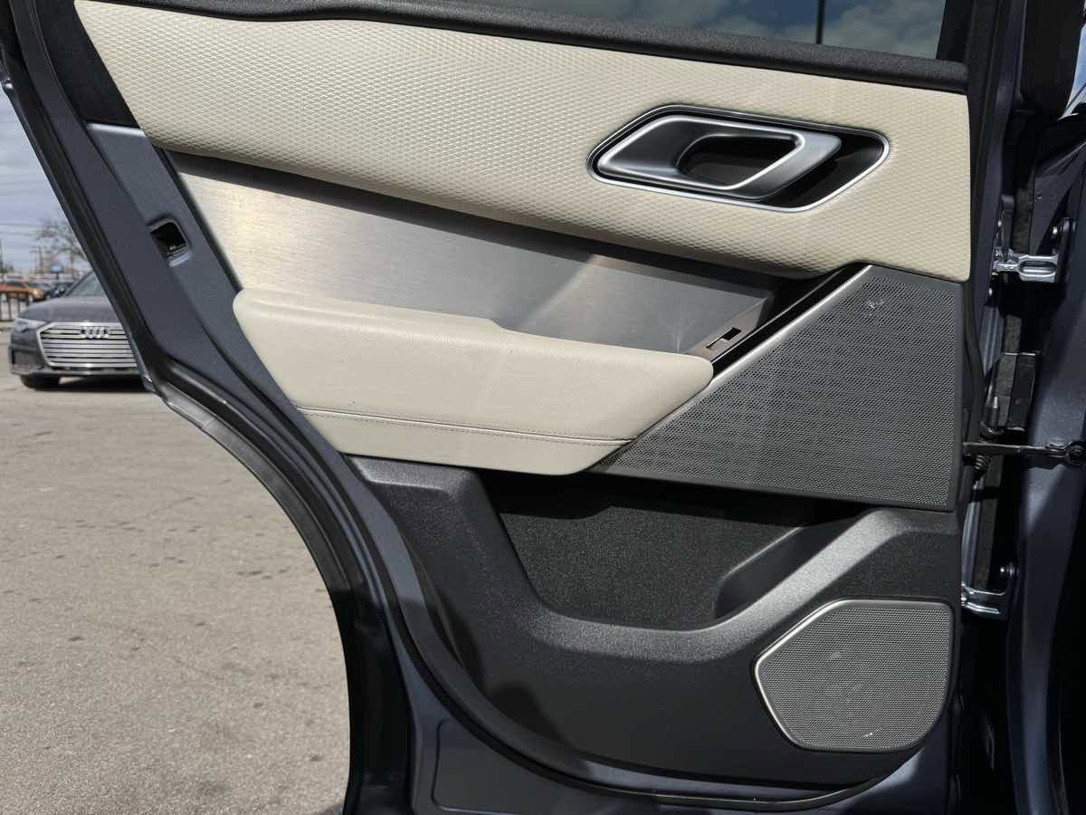 Used 2020 Land Rover Range Rover Velar R-Dynamic S image 45