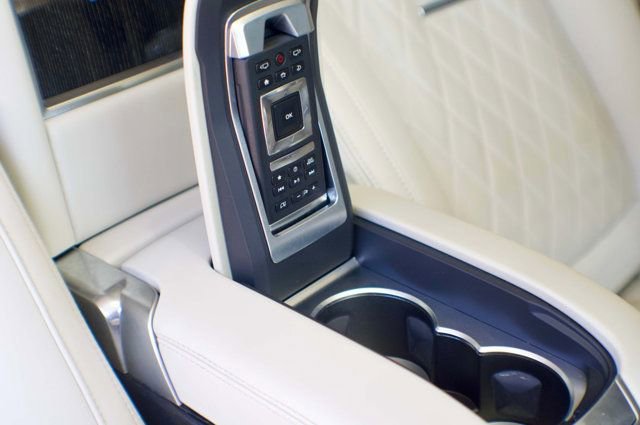 Used 2020 Land Rover Range Rover SV Autobiography Dynamic image 56