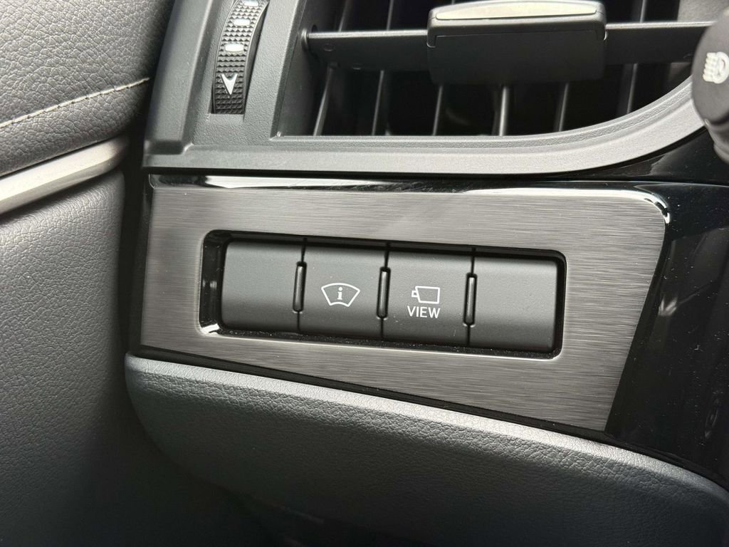 Used 2025 Lexus ES 300h w/ Luxury Package image 23