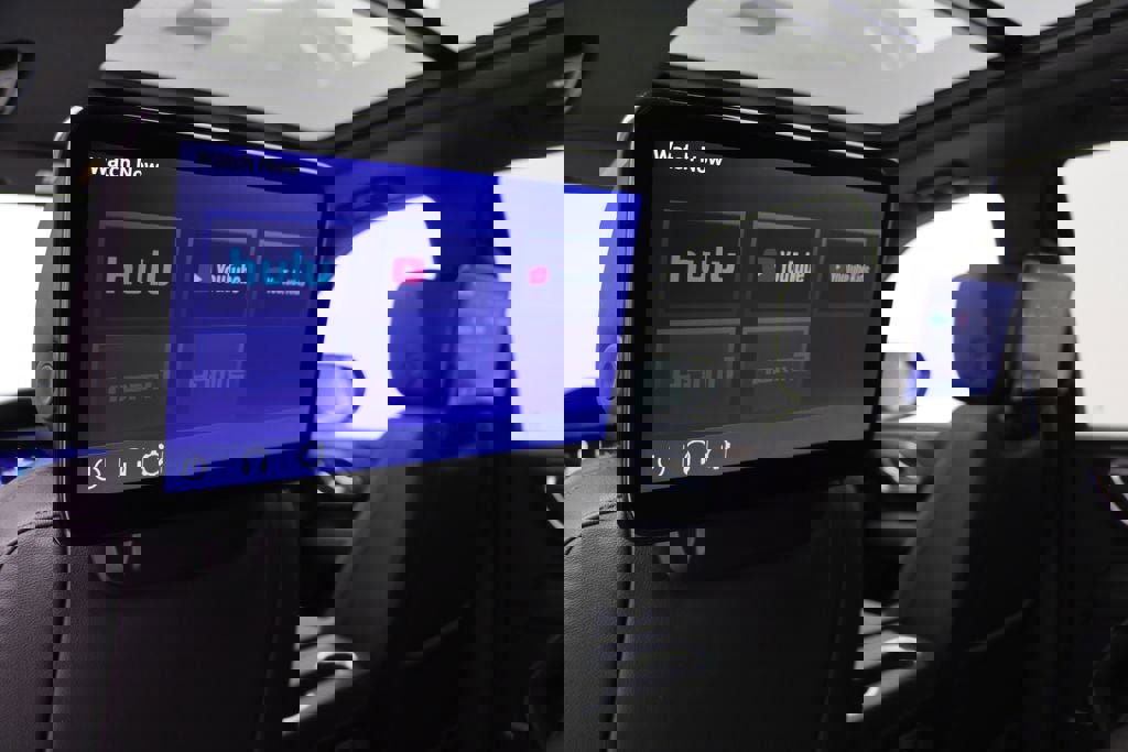 Used 2024 Chevrolet Tahoe High Country w/ Advanced Technology Package image 14