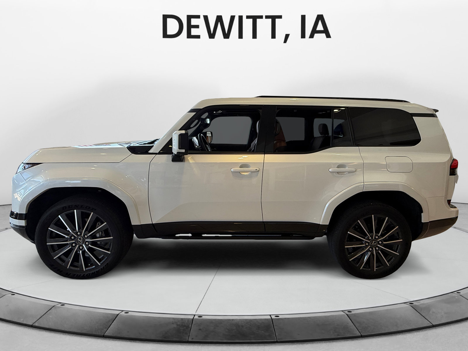 Used 2026 Lexus GX 550 w/ Accessory Package (2T) AWD/4WD image 2