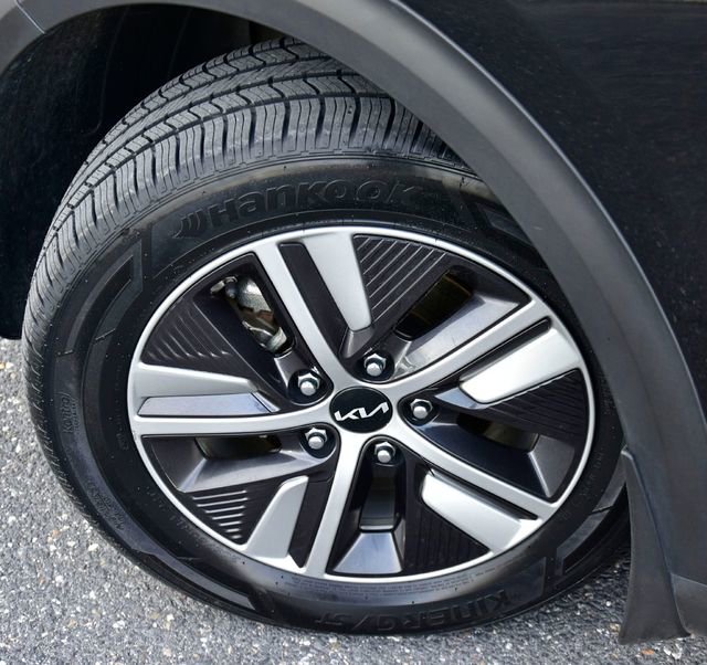 Certified 2022 Kia Niro LXS image 26
