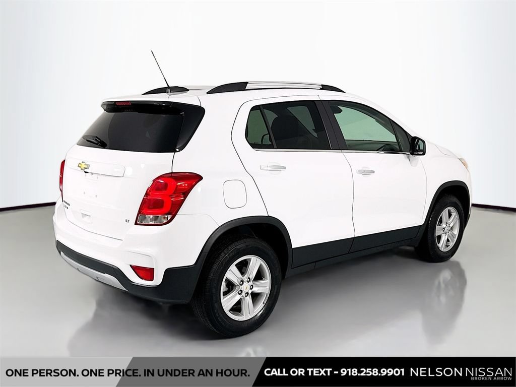 Used 2020 Chevrolet Trax LT w/ LT Convenience Package AWD/4WD image 5