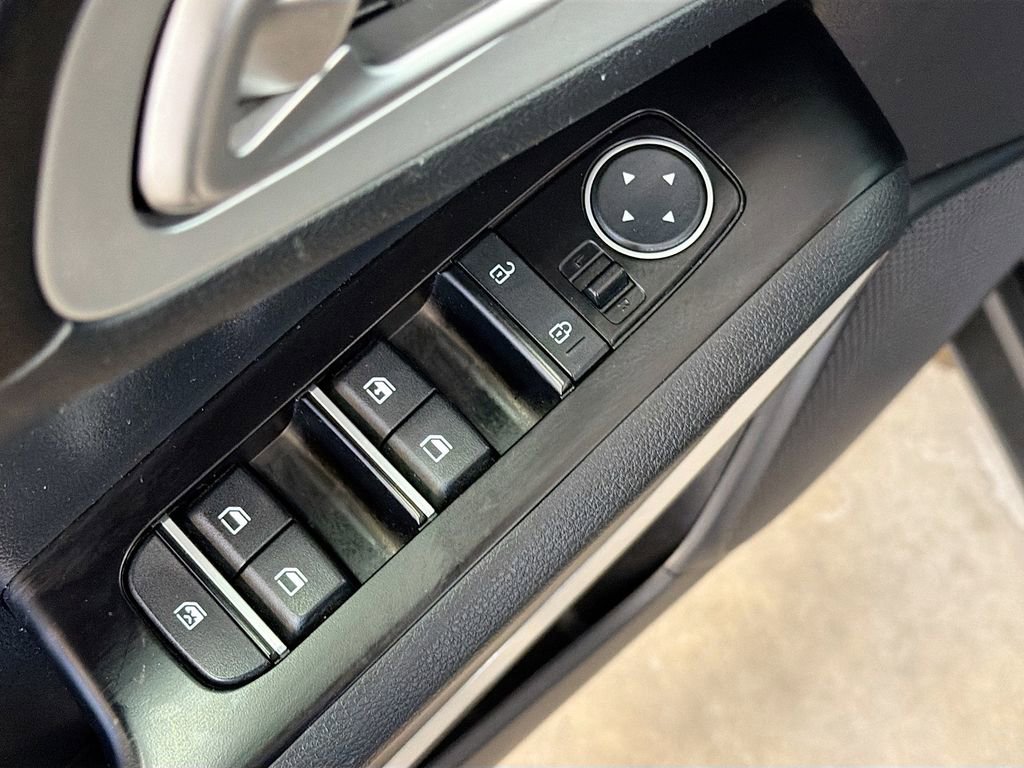 Used 2022 Kia Soul LX image 18