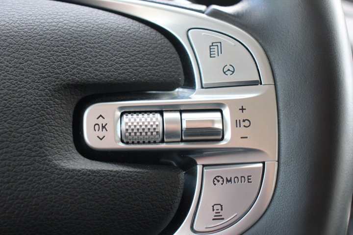 Used 2021 Genesis GV80 2.5T w/ Prestige Package 04 image 28