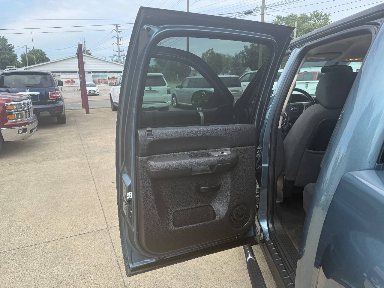 Used 2008 Chevrolet Silverado 1500 LT w/ Power Pack Plus AWD/4WD image 12