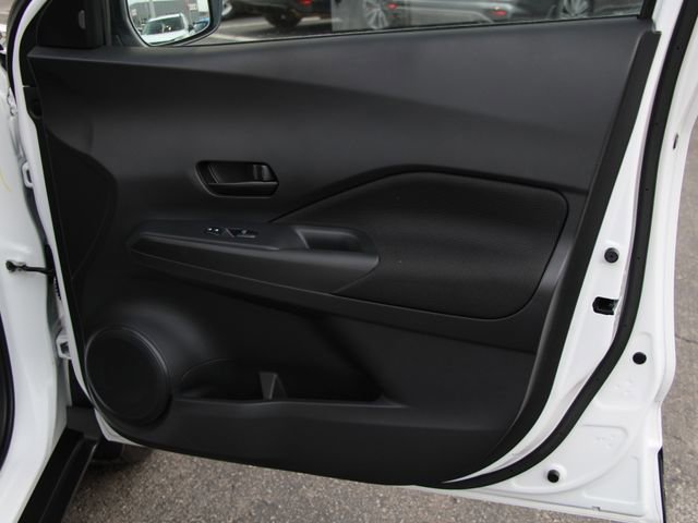 Certified 2025 Nissan Kicks Play S FWD image 31